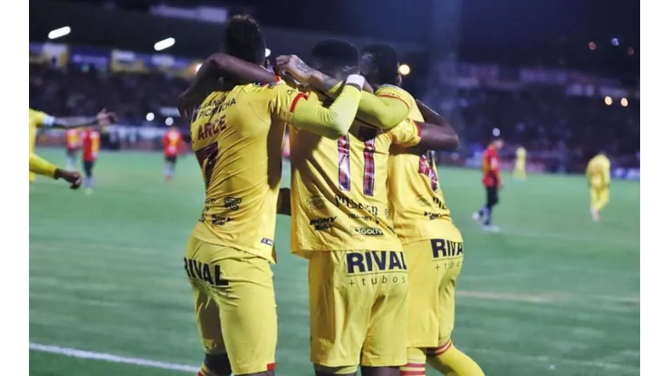 Barcelona SC visita a Delfín