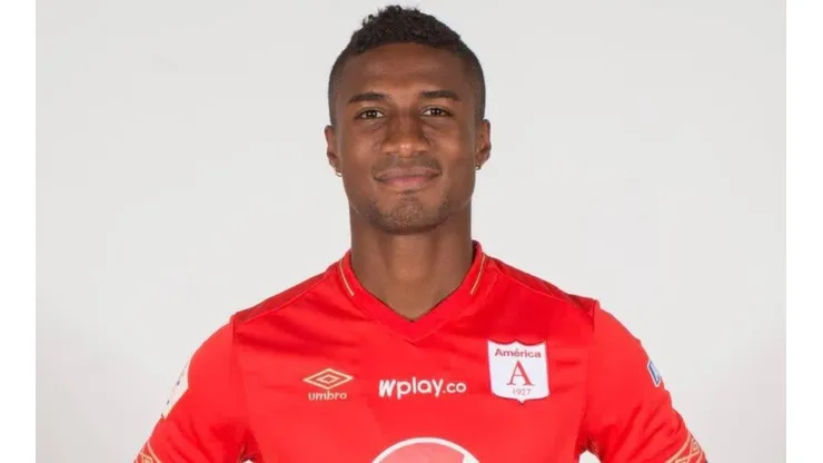 Héctor Quiñones, defensor del América de Cali.
