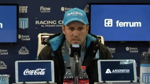 Eduardo Coudet en conferencia de prensa.