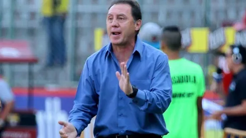 Álex Aguinaga, ícono histórico del fútbol ecuatoriano.