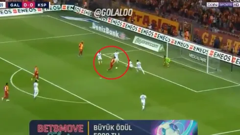 ¡Era el primero! La chance de Falcao a los 16' que falló casi en el área chica