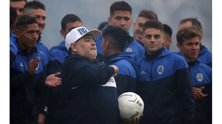 Bilardo estaría orgulloso: Maradona pidió eliminar las camisetas con el número 13 y 17