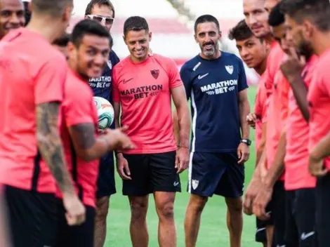 Bienvenida con pasadita y algo de fútbol: el primer día de Chicharito Hernández en Sevilla