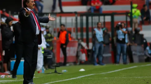 La Volpe atacó a los que critican a los jugadores de Toluca