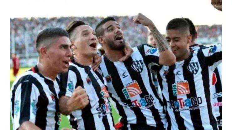 Ver en VIVO Central Córdoba vs. Defensa y Justicia por la Superliga