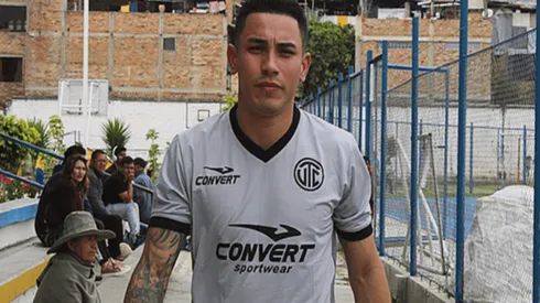 Deza también jugó en el Levski Sofia de Bulgaria.