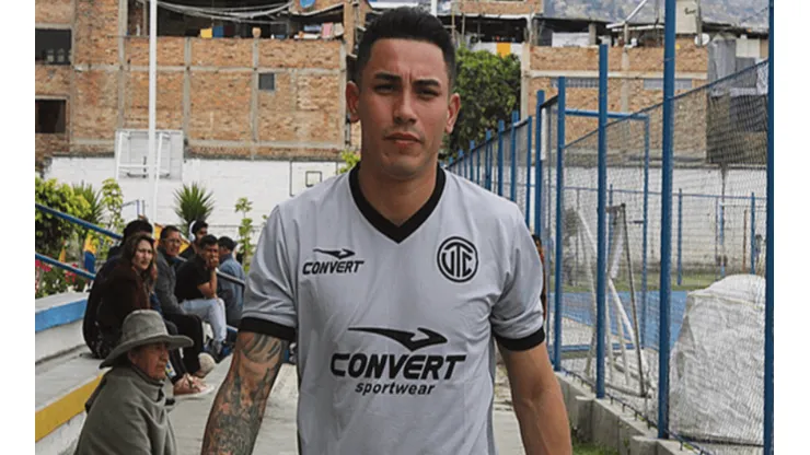 Deza también jugó en el Levski Sofia de Bulgaria.
