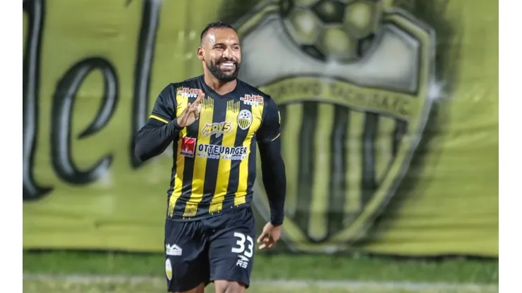 Deportivo Táchira visita a Estudiantes de Caracas