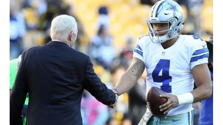 Las palabras de Jerry Jones sobre el contrato de Dak Prescott preocupan a todos en Dallas