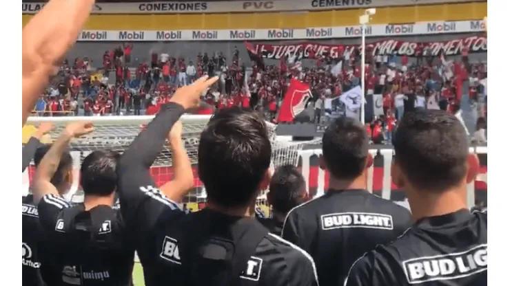El apoyo de la afición de Atlas en el entrenamiento