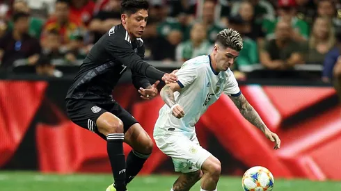 ¿Qué hace la dupla central? La bronca de los mexicanos por los errores en la defensa