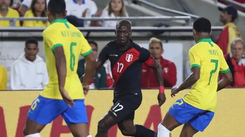 Advíncula fue por primera vez capitán desde el inicio contra Ecuador el jueves pasado.