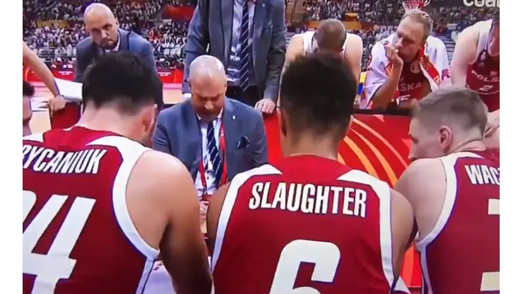 Video viral: la voz diabólica del entrenador de Polonia hizo reír a todo Twitter
