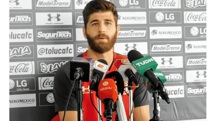 Sauro debutó con un triunfo y le habló a la afición de Toluca