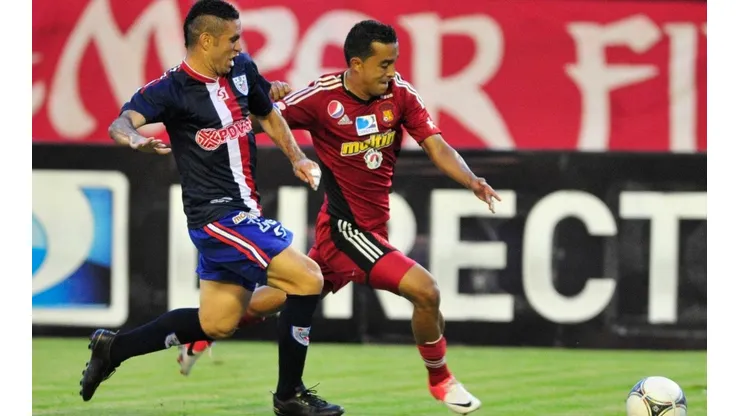 Estudiantes vs. Caracas