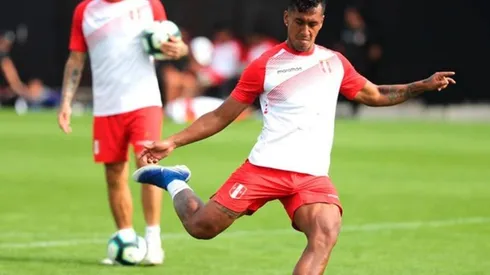 Tapia viene siendo titular en la Eredivisie de Holanda.