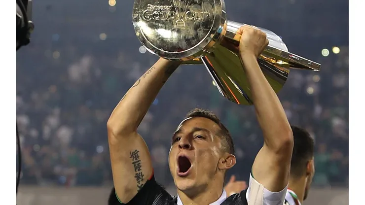 ¡El mejor premio! Andrés Guardado fue papá