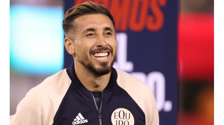 La felicidad de Herrera por volver a cantar el himno de México
