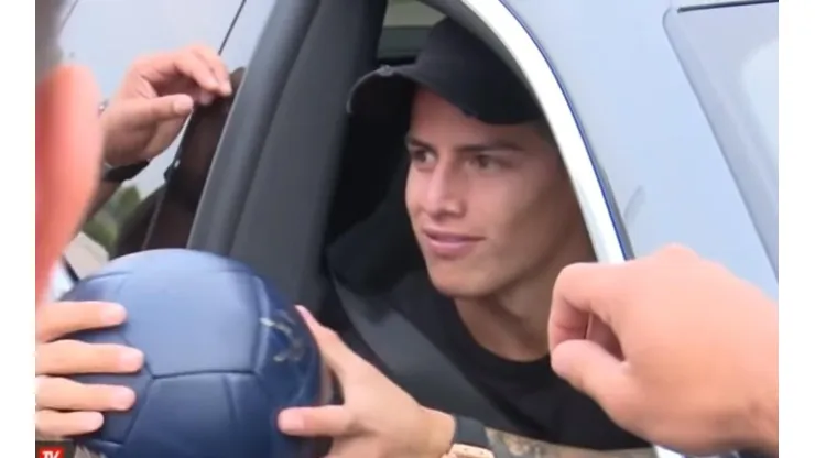 James Rodríguez, a la salida de su último entrenamiento con el Madrid.