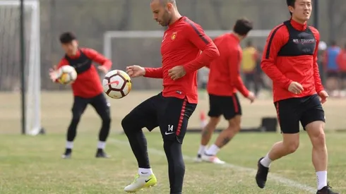 Javier Mascherano entrenando en Hebei Fortune.