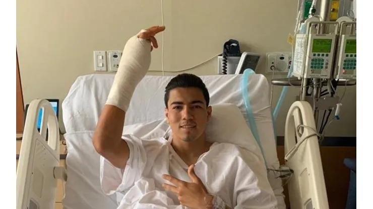 Erick Gutiérrez fue operado con éxito de su fractura