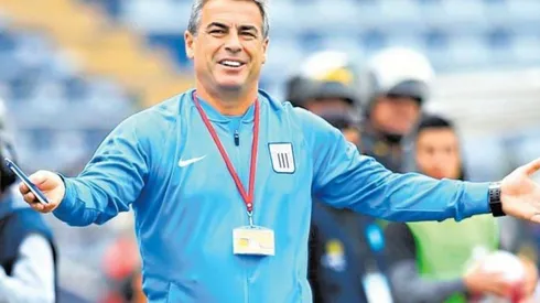 Bengoechea dirigió a la Selección Peruana después de Markarián.