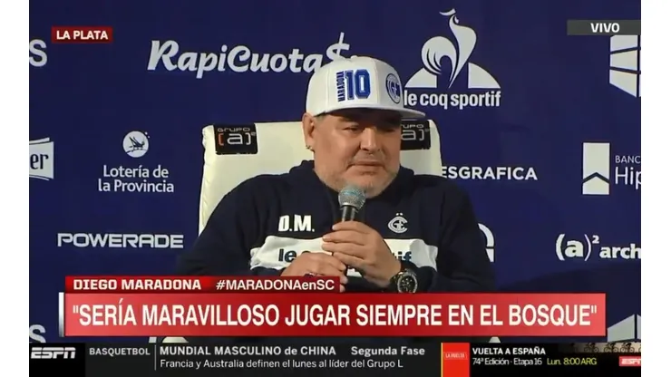 En plena conferencia de prensa, Maradona se quebró hablando de Caniggia