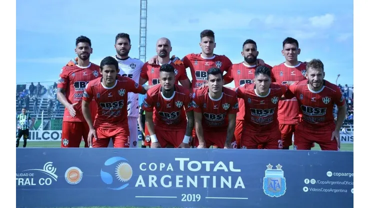 Central Córdoba a octavos de final.