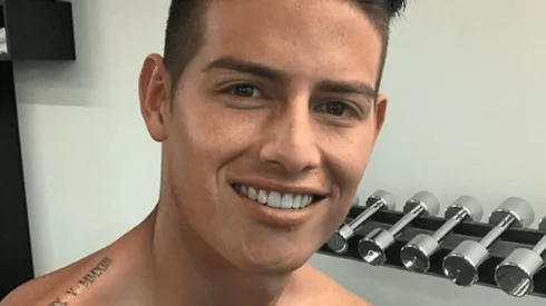 Desde el gimnasio, James Rodríguez subió una de esas fotos que a ellas las vuelve locas