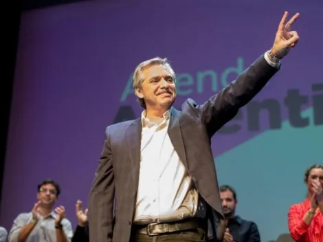 Alberto Fernández, enamorado de Maradona: "Los que queremos el fútbol estamos en deuda con él"