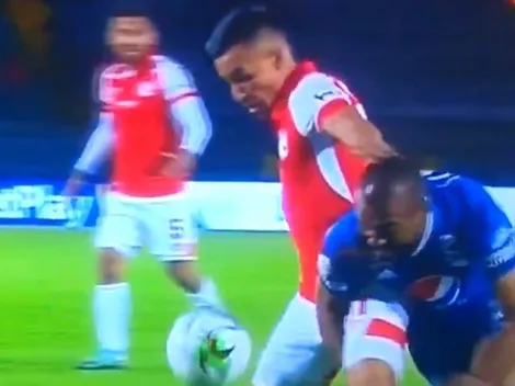 No hubo mano y sí penal para Santa Fe, pero el juez lo sancionó todo al revés