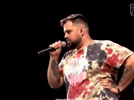 FMS Internacional: Papo llegó "en p..." a Valencia y metió tremendo minuto de presentación