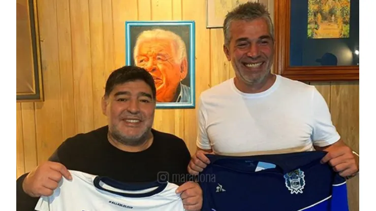 Dios está feliz: el mensaje de Maradona en Instagram tras acordar su llegada a Gimnasia