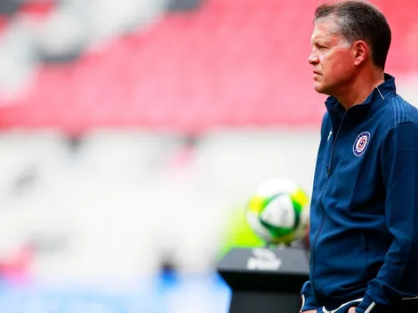 Polémica: un periodista anunció en Twitter la renuncia de Peláez y después se retractó