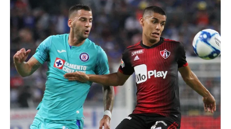 Cruz Azul sufrió pero venció a Atlas por la mínima