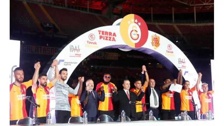 Miren y aprendan: Galatasaray se armó un equipazo con menos de 10 millones de euros