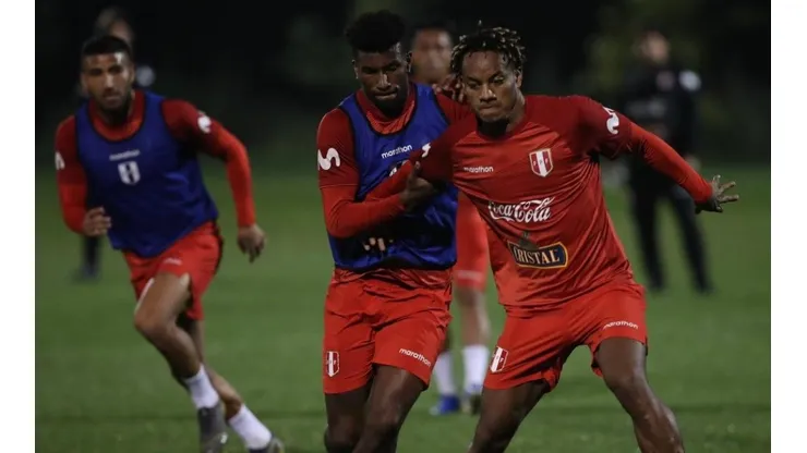 Carrillo llegó desde Arabia y Ascues desde el interior de Estados Unidos.