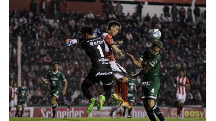 Deportivo Riestra vs. Instituto por la Primera Nacional.
