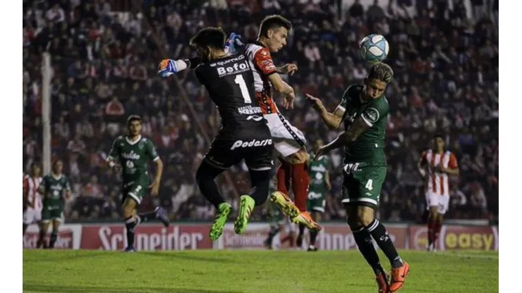 Deportivo Riestra vs. Instituto por la Primera Nacional.