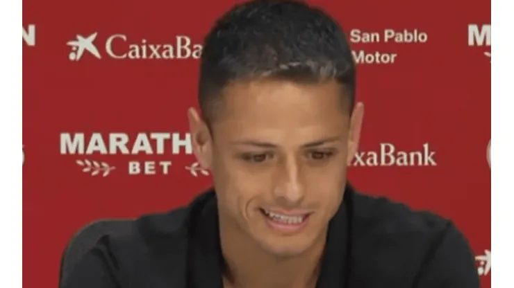 Chicharito, en Sevilla: "Podría decirte que quiero marcar 70 goles"