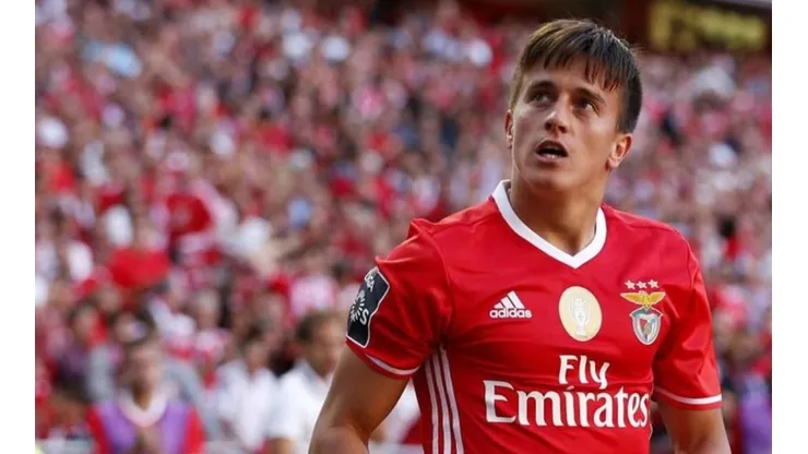 Franco Cervi con la camiseta de Benfica.