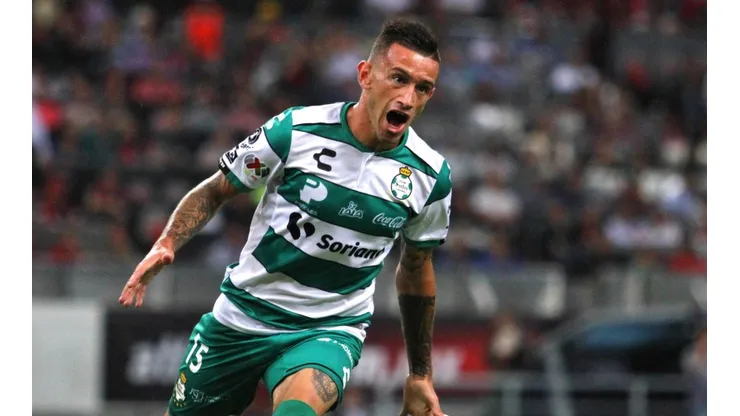 "A Santos le viene bien no jugar para despejar un poco la cabeza": Lozano