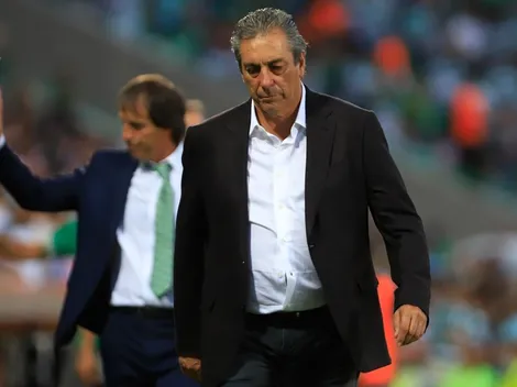 Aficionados de Chivas piden la renuncia de Boy