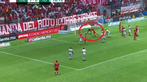 Alexis Canelo entró y tardó 7 minutos en marcar un gol