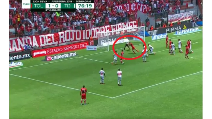 Alexis Canelo entró y tardó 7 minutos en marcar un gol