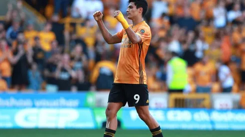 Piel de gallina: la espectacular ovación de la afición de Wolves a Raúl Jiménez