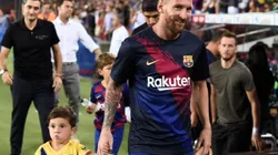 Messi junto a su hijo Mateo.