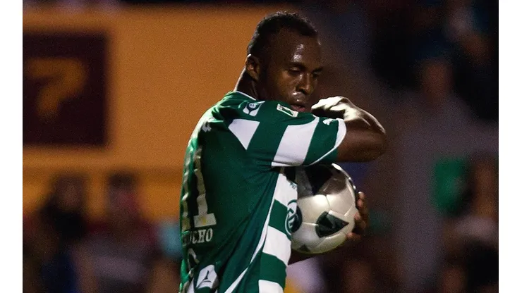 Emotivo recuerdo de Santos para Chucho Benítez