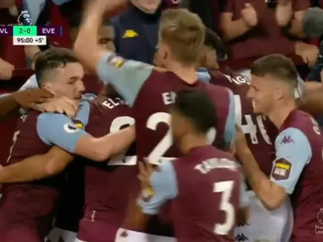 Locura en la Premier League: liquidó el partido y lo festejó con un hincha que entró al campo