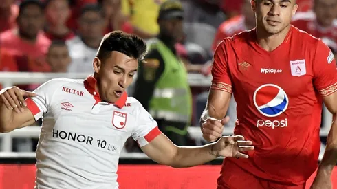 Todo listo para el clásico de rojos: Alineaciones de Santa Fe y América de Cali